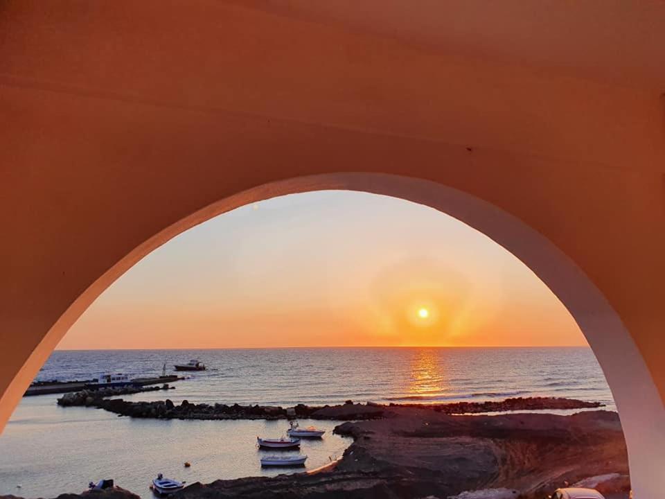 Rodothea And Adams On The Beach, Santorini 모노리토스 외부 사진